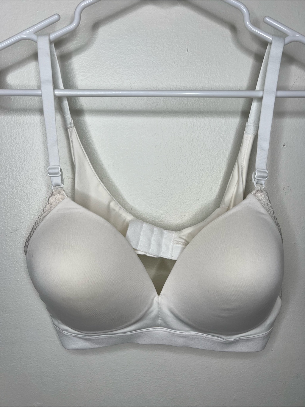 Brand NewWarners Simply Perfect Wireless Bra